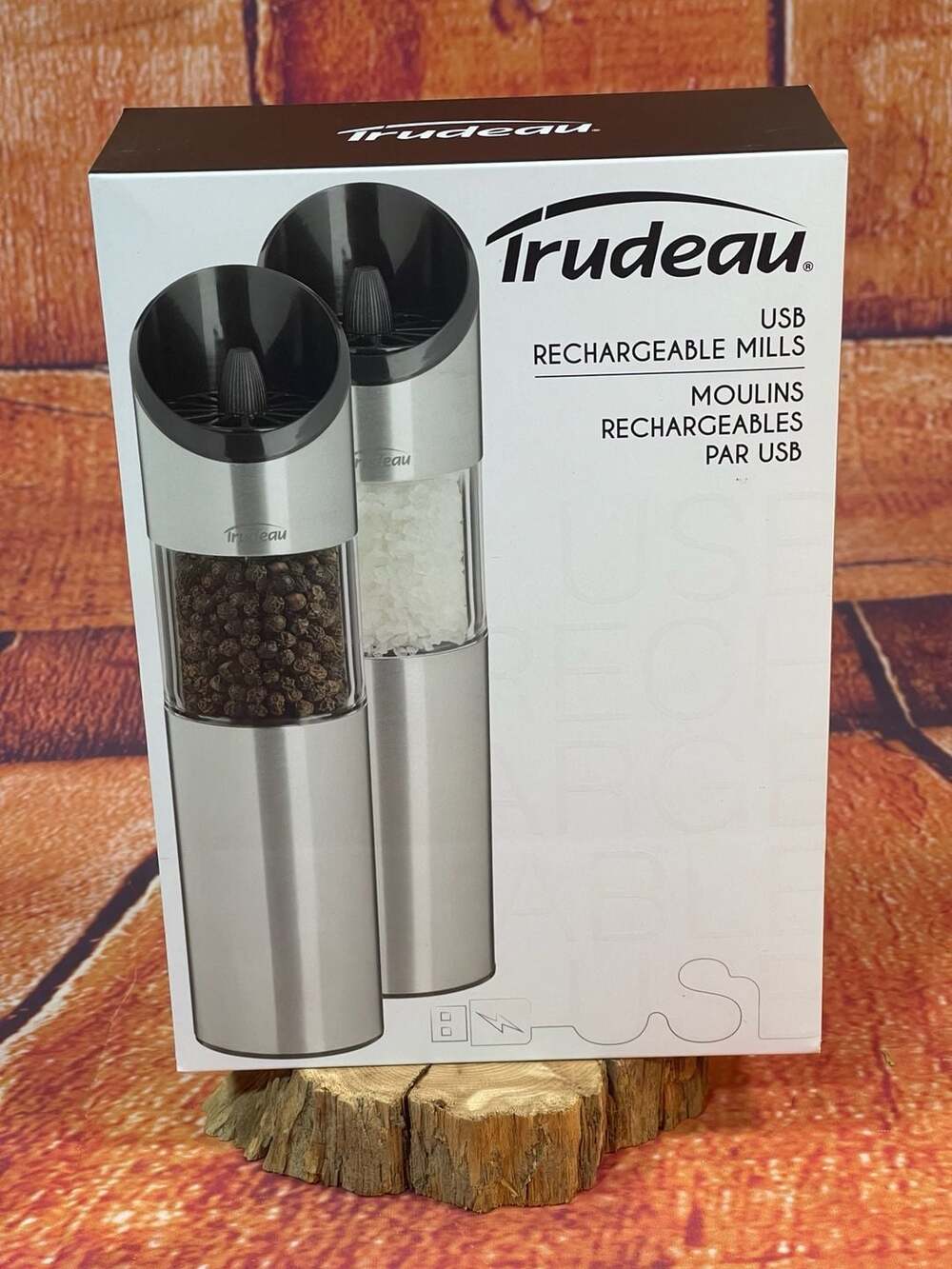 Trudeau 8-Inch USB Rechargeable Salt and Pepper Mill Set